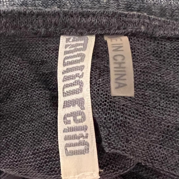 Monoreno Top with lace - Picture 4 of 7